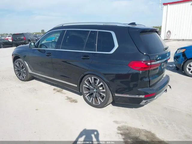 BMW X7 - фото 4