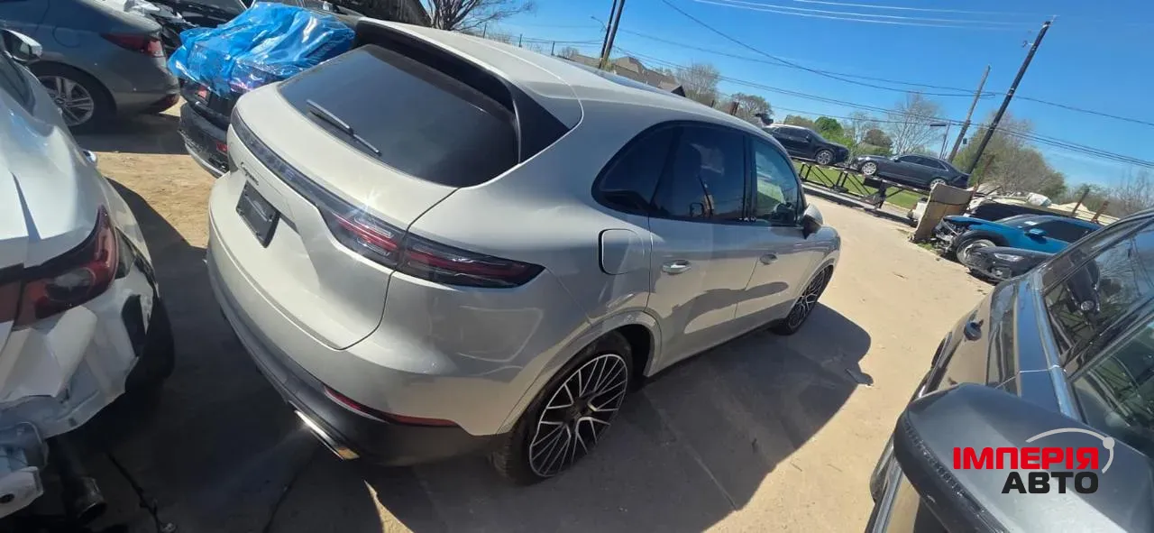 Porsche Cayenne - фото 18