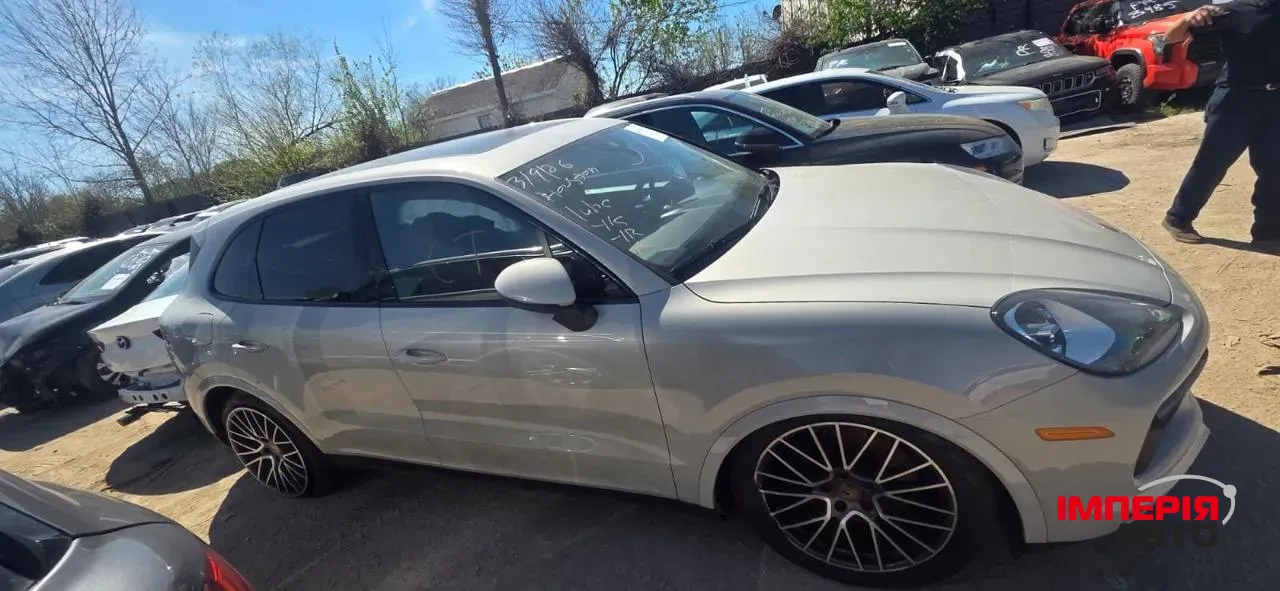 Porsche Cayenne - фото 19