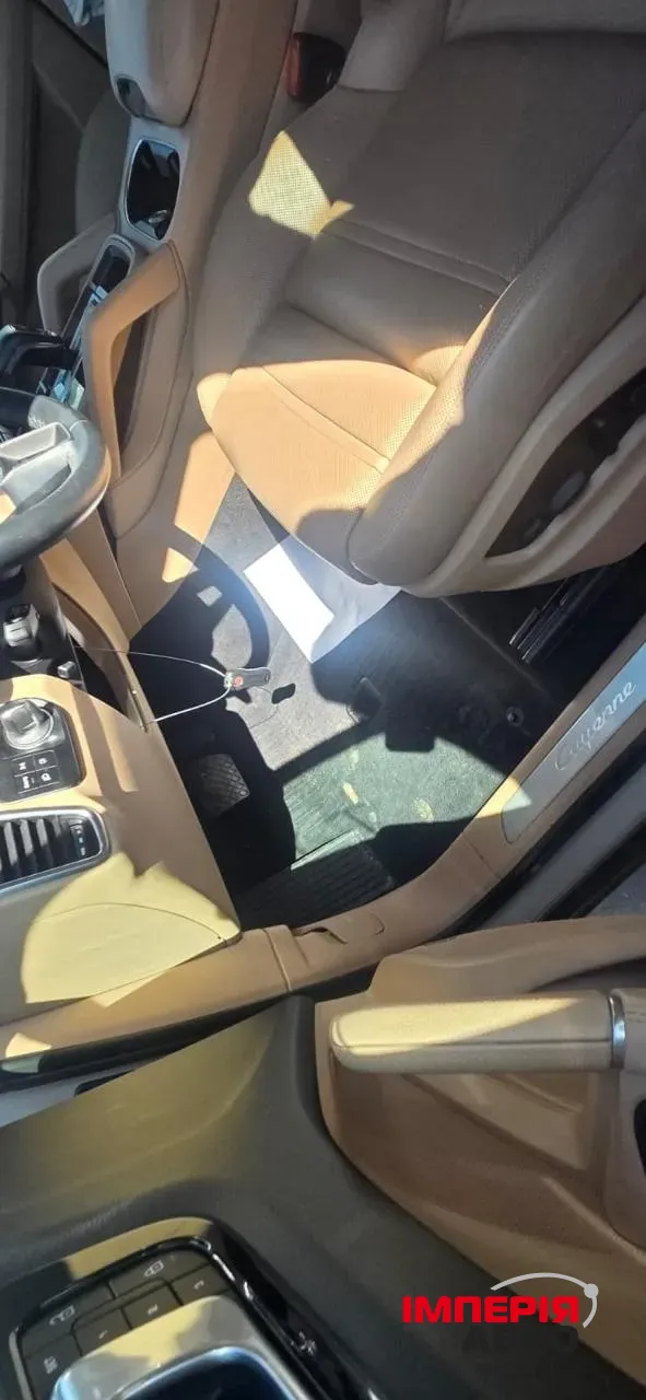 Porsche Cayenne - фото 23