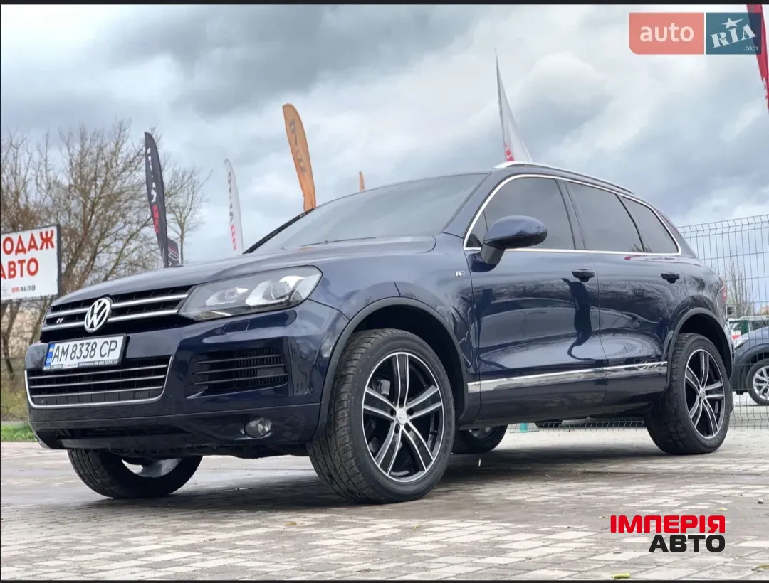 Volkswagen Touareg - фото 1