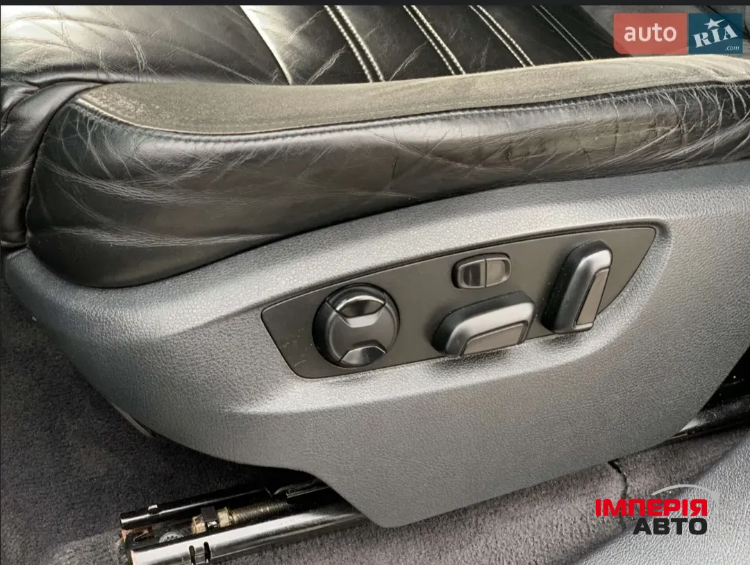 Volkswagen Touareg - фото 3