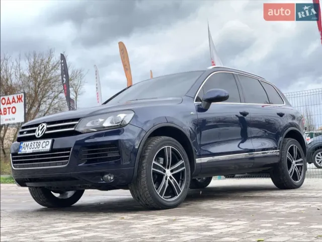 Volkswagen Touareg - фото 1