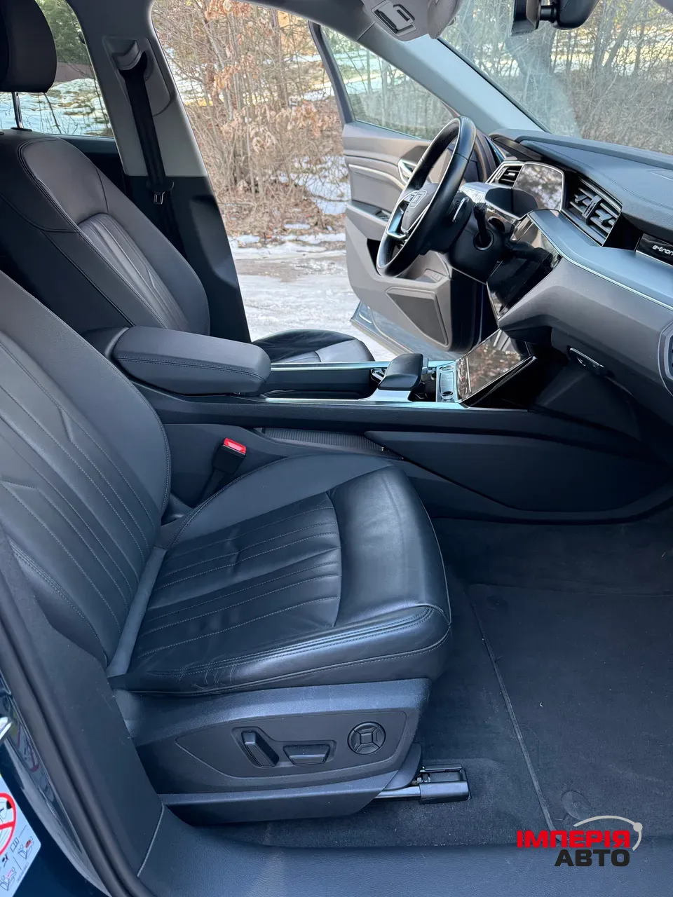 Audi e-tron - фото 9