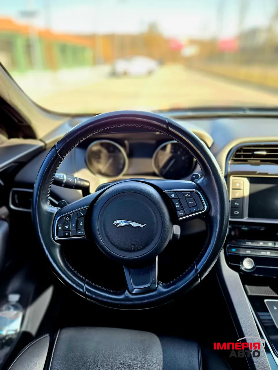 Jaguar F-Pace - фото 23