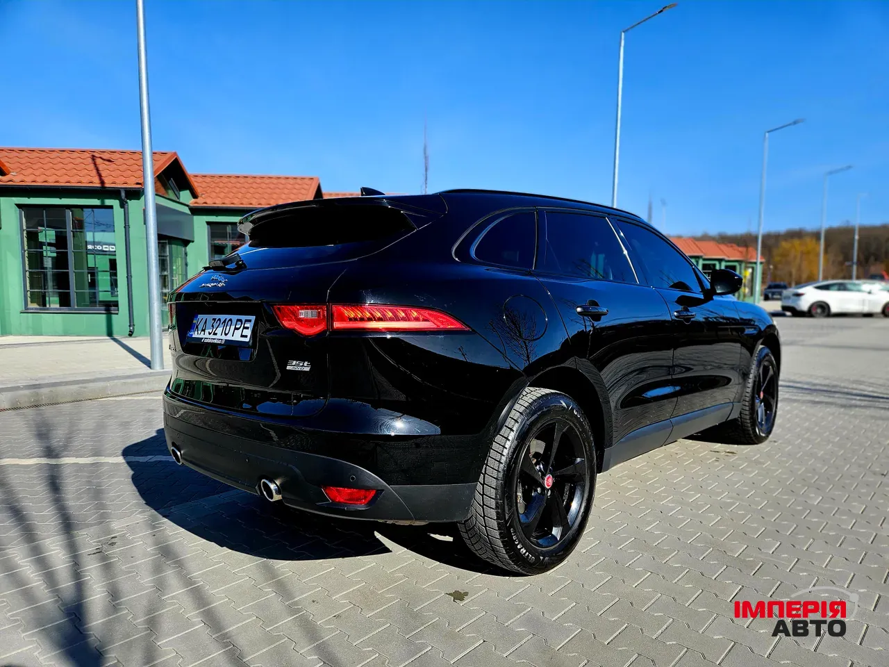 Jaguar F-Pace - фото 4