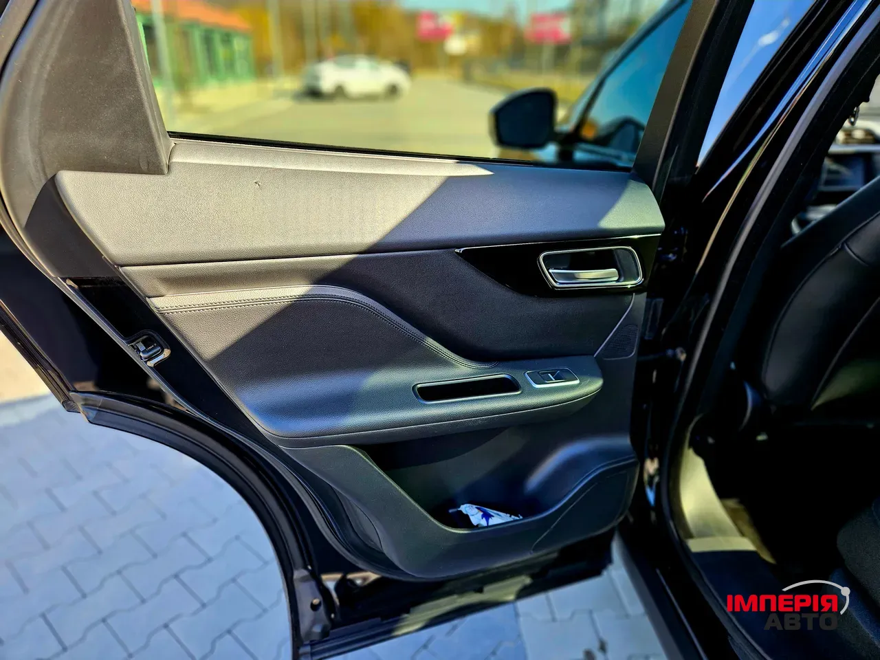 Jaguar F-Pace - фото 19