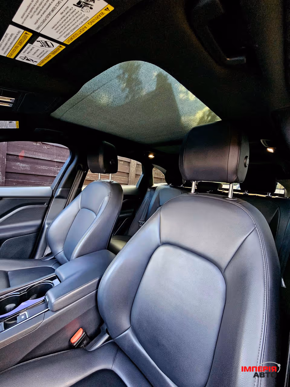 Jaguar F-Pace - фото 17