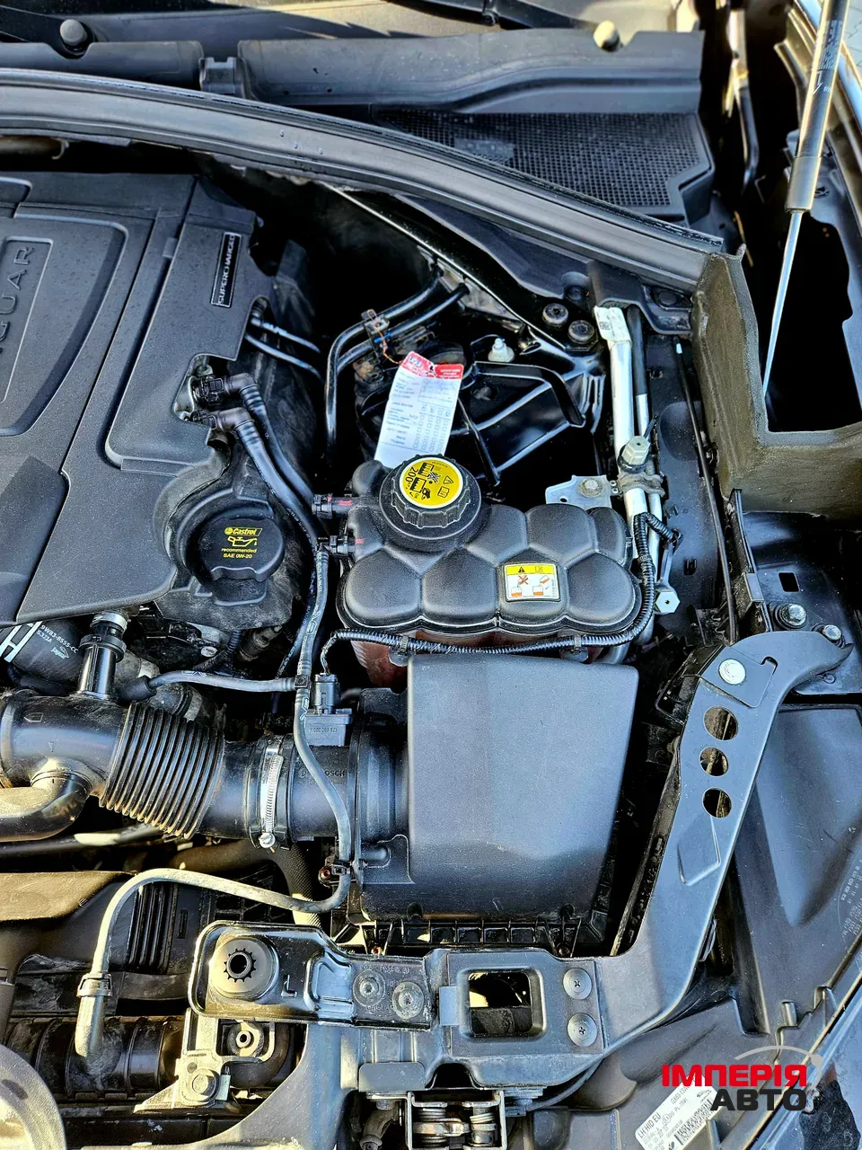 Jaguar F-Pace - фото 15