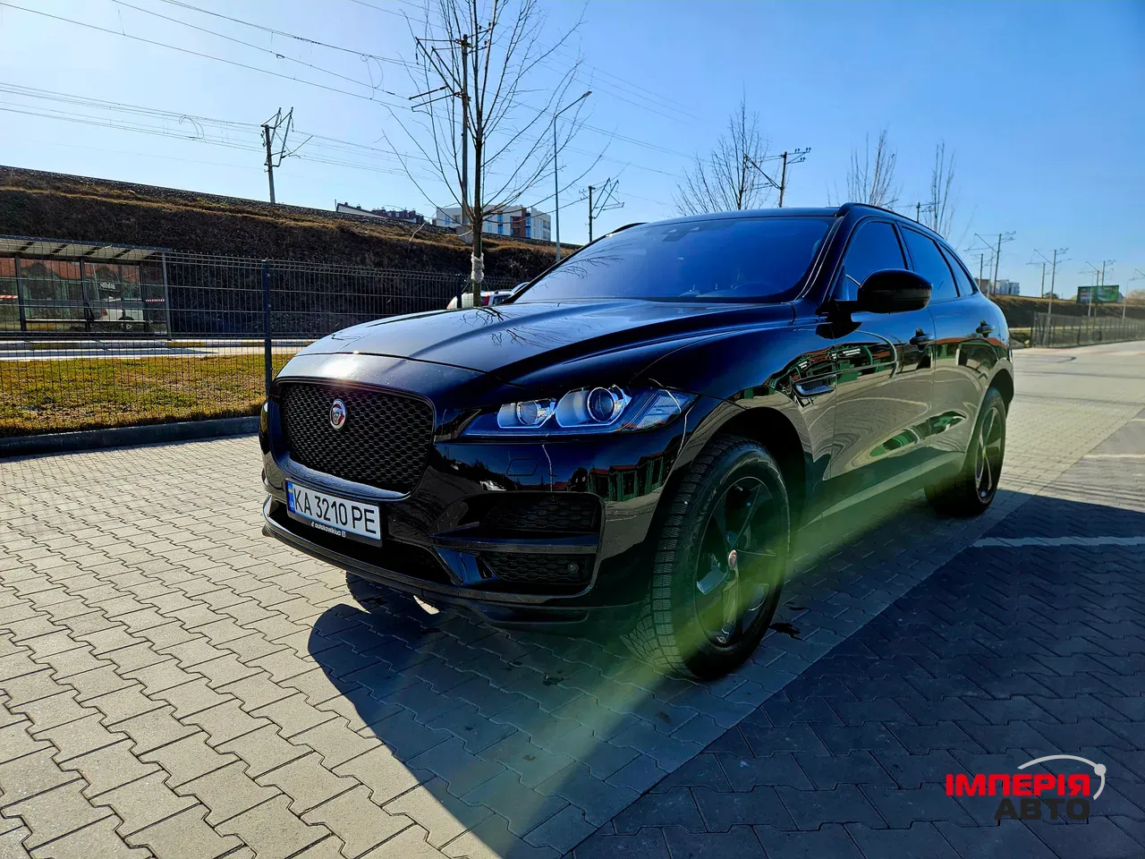 Jaguar F-Pace - фото 8