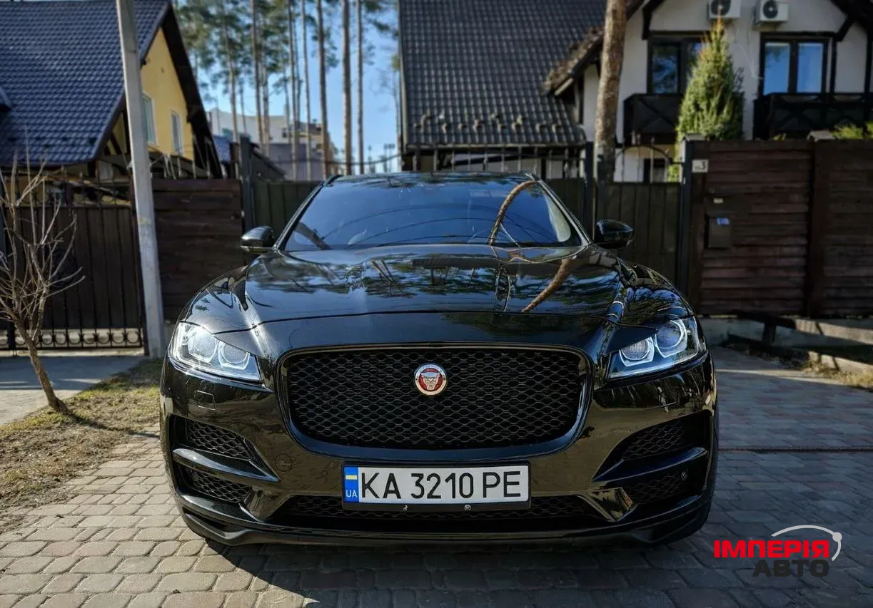 Jaguar F-Pace - фото 2
