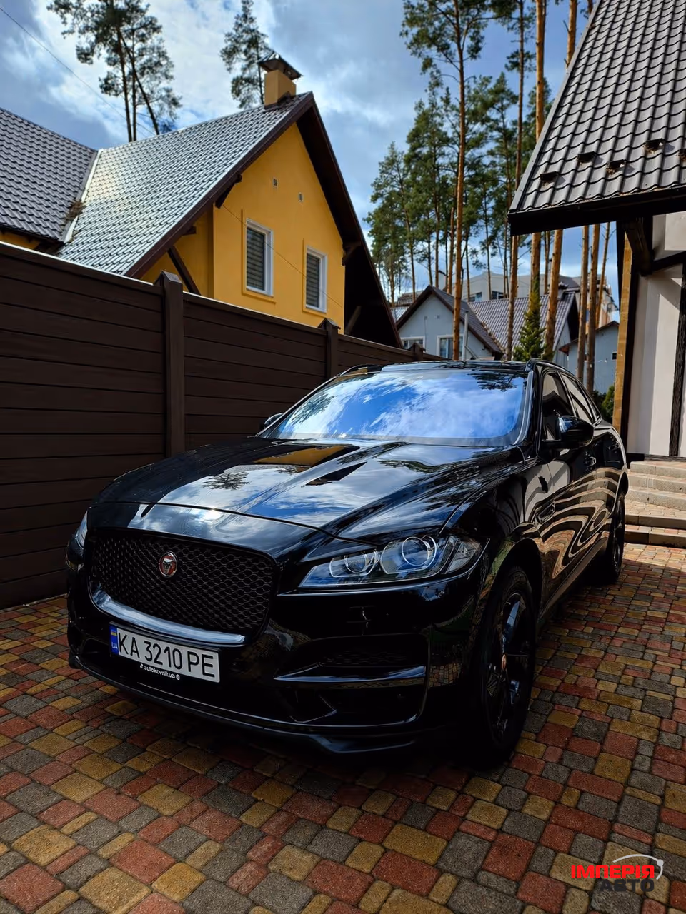 Jaguar F-Pace - фото 2