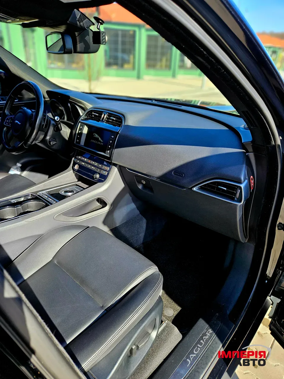 Jaguar F-Pace - фото 30