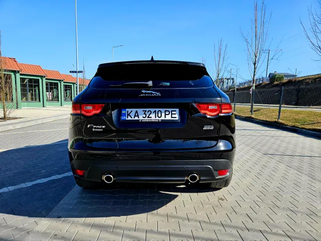 Jaguar F-Pace - фото 5