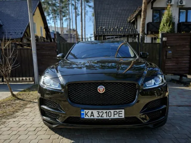 Jaguar F-Pace - фото 2