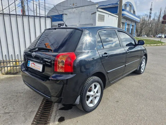 Toyota Corolla - фото 3