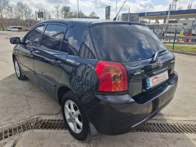 Toyota Corolla - фото 4