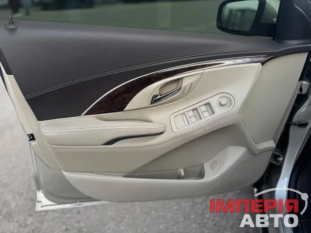 Buick LaCrosse - фото 4