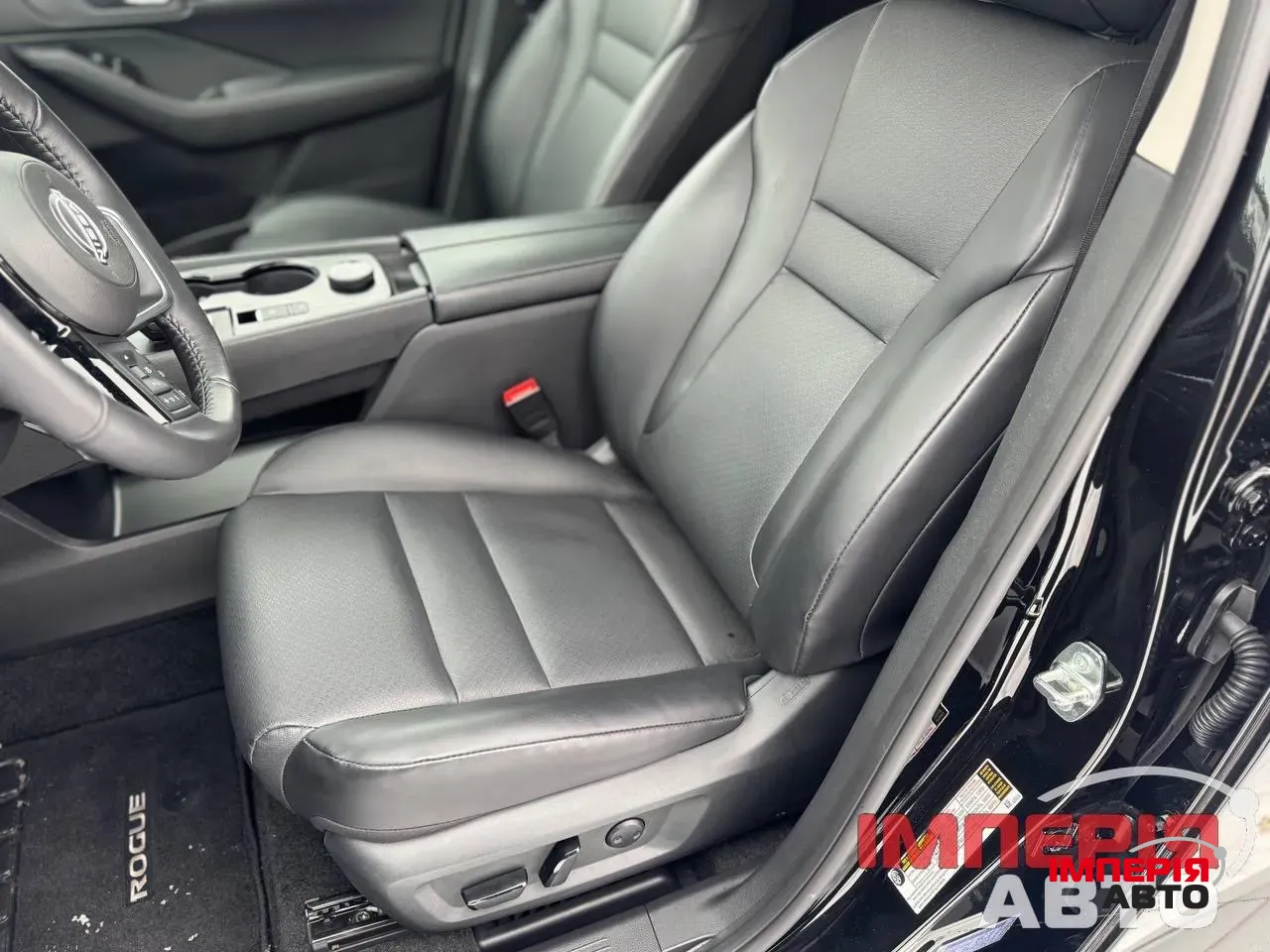 Nissan Rogue - фото 4