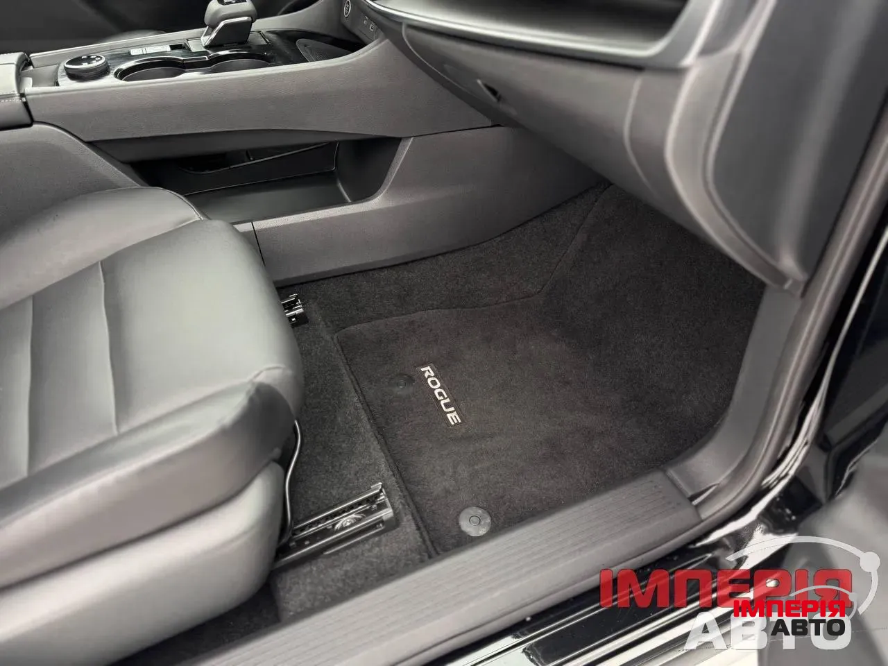 Nissan Rogue - фото 3