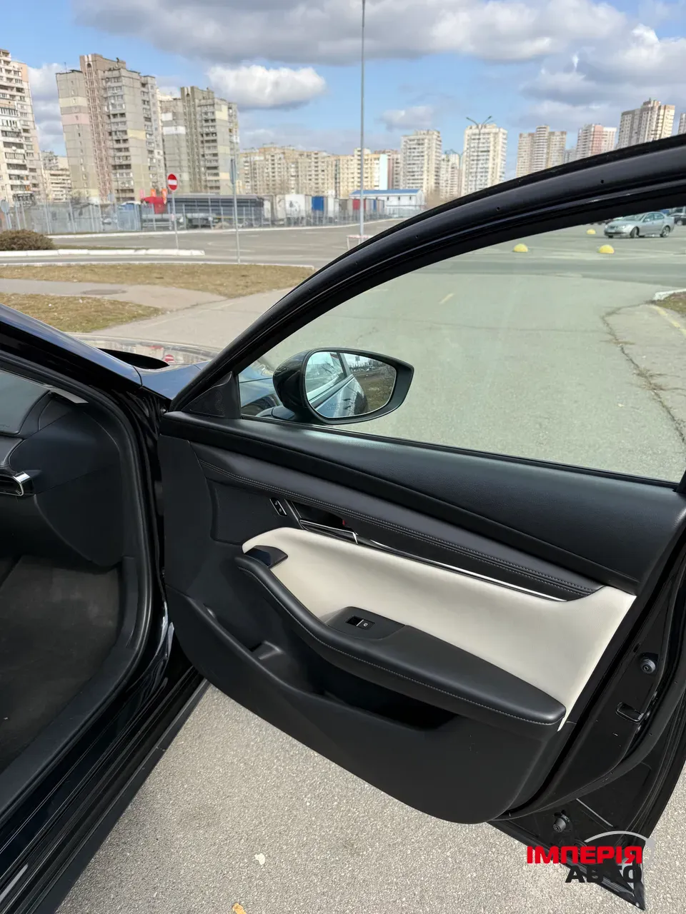 Mazda 3 - фото 16