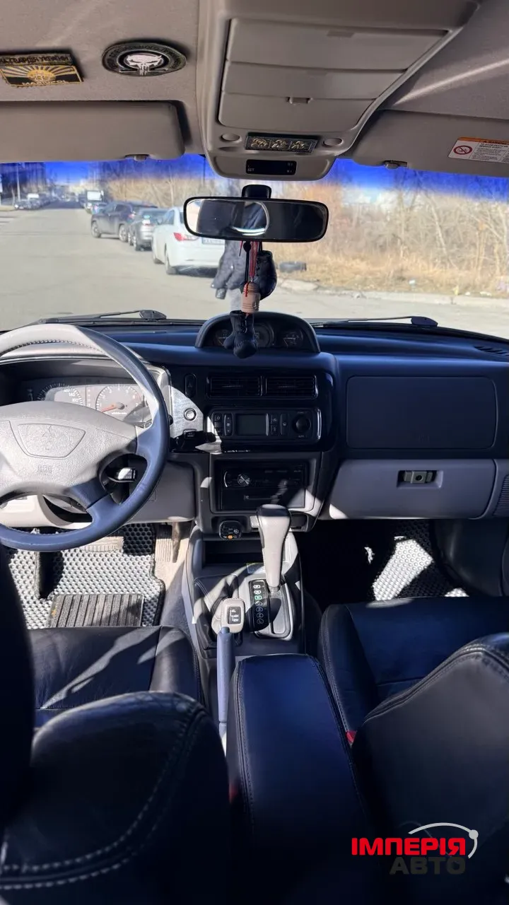 Mitsubishi Pajero Sport - фото 7