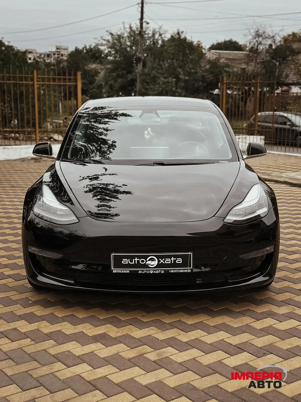 Tesla Model 3 - фото 1