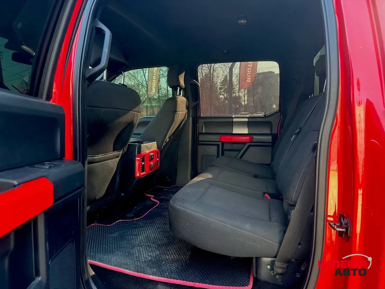 Ford F-150 - фото 9