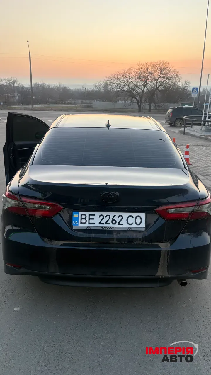 Toyota Camry - фото 5