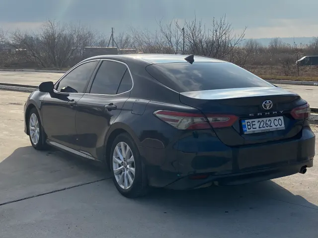 Toyota Camry - фото 3