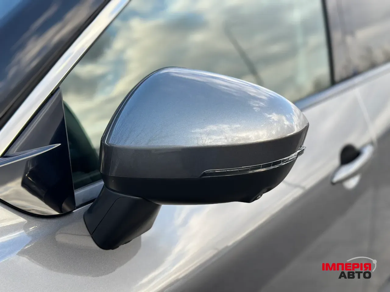 Nissan Rogue - фото 5