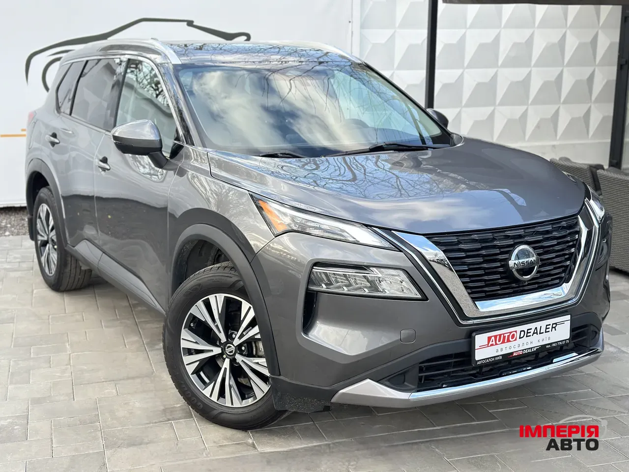 Nissan Rogue - фото 1