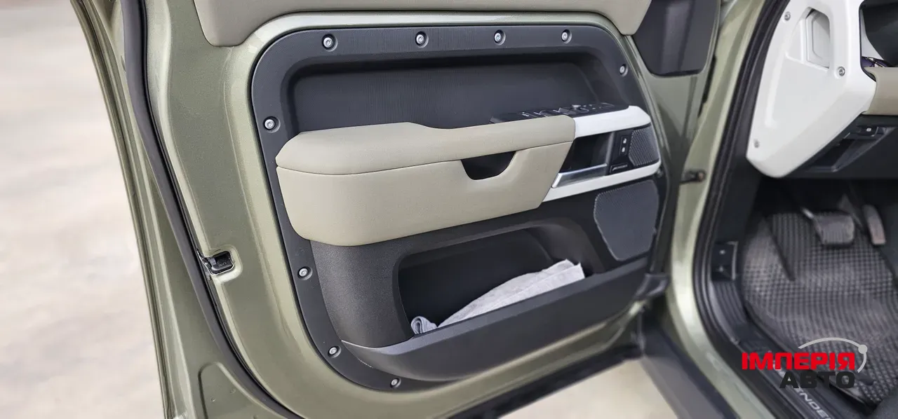 Land Rover Defender - фото 21