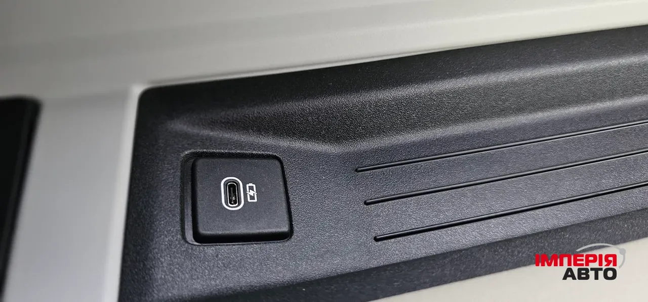 Land Rover Defender - фото 52