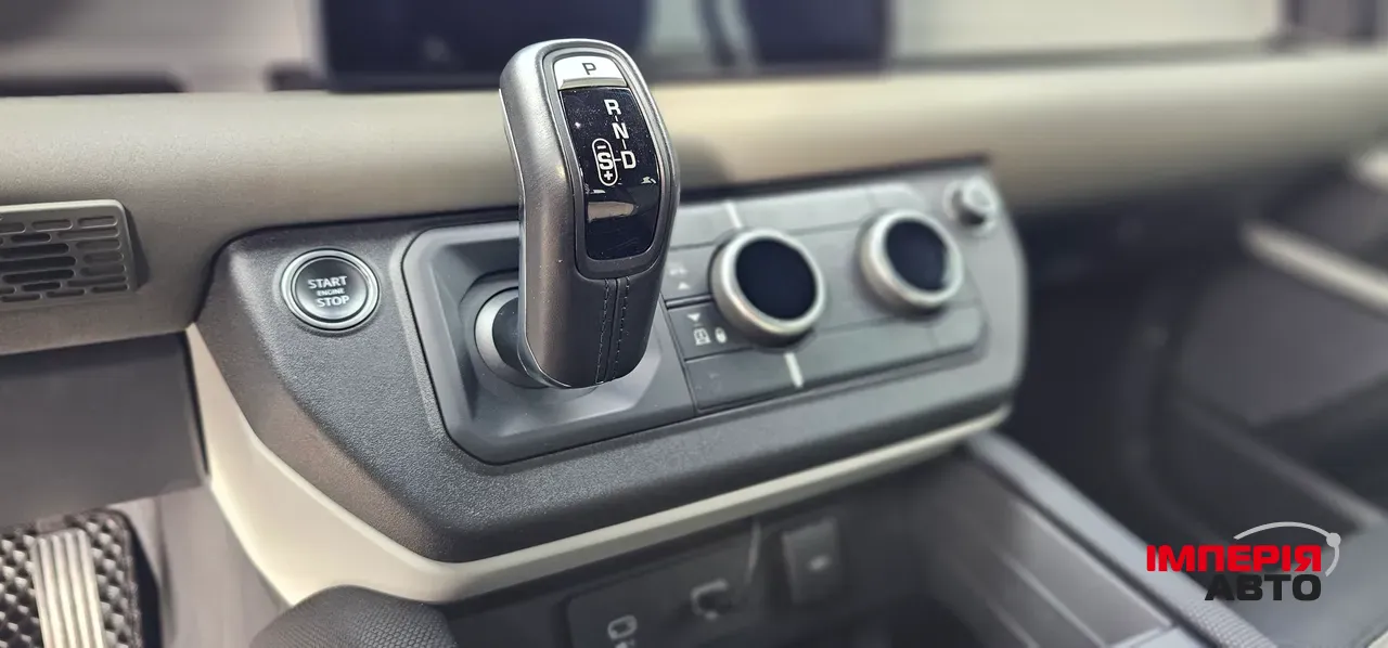 Land Rover Defender - фото 27