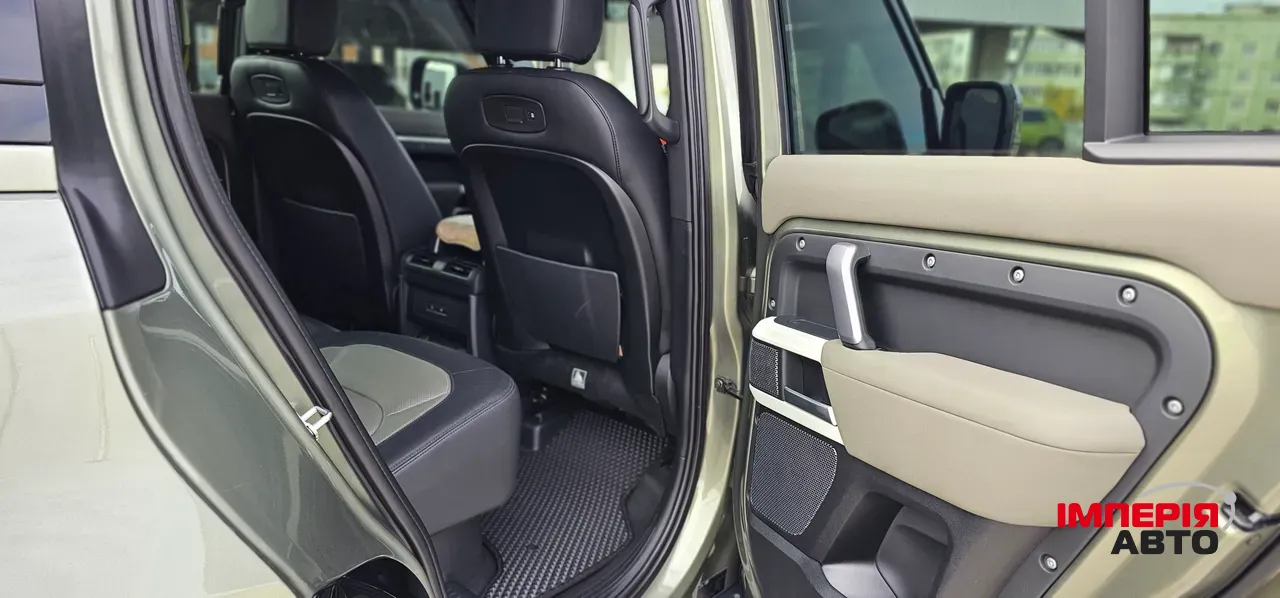 Land Rover Defender - фото 39