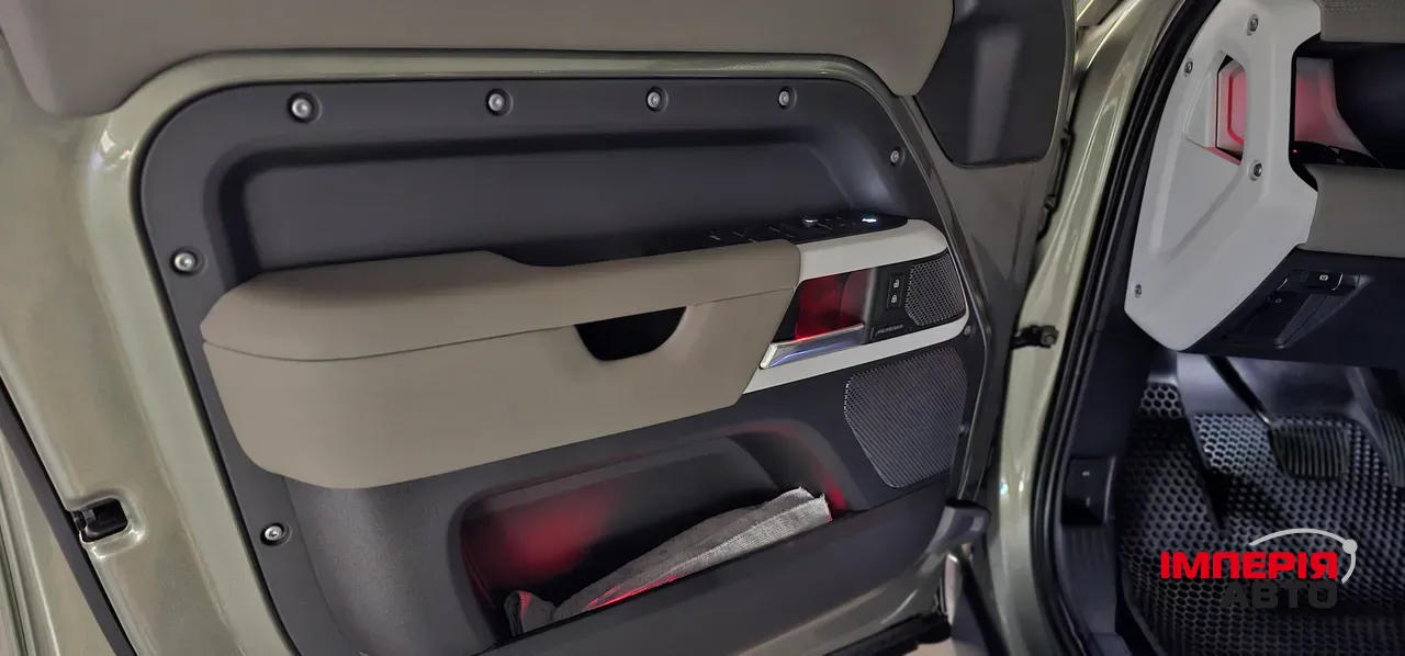 Land Rover Defender - фото 59