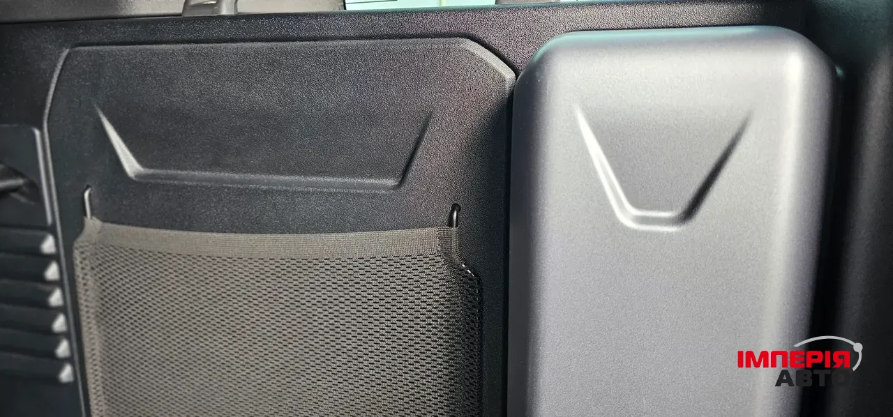 Land Rover Defender - фото 35