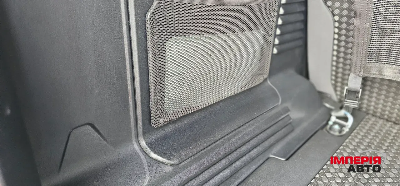 Land Rover Defender - фото 34