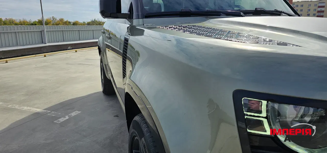 Land Rover Defender - фото 12