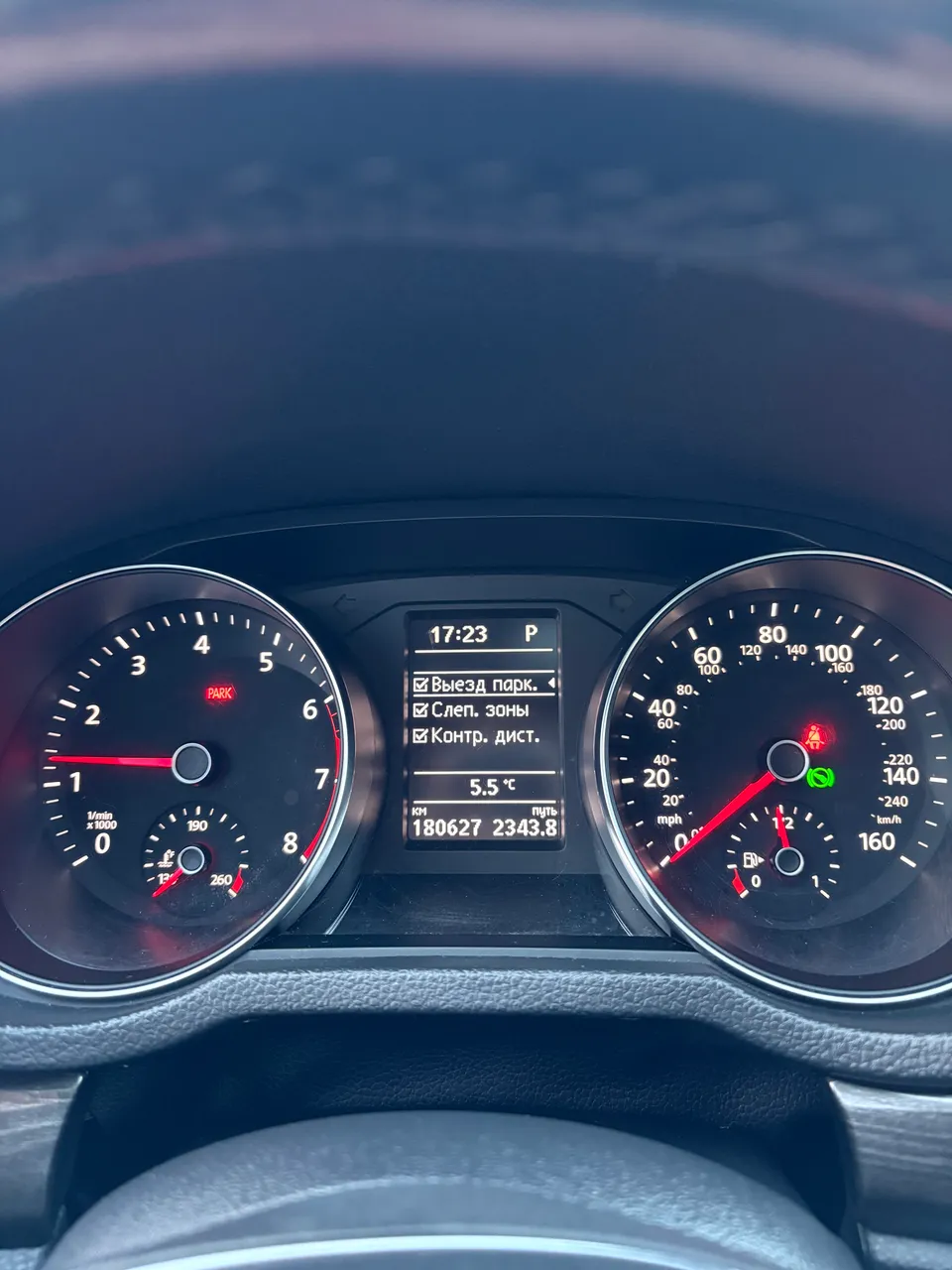 Volkswagen Passat - фото 17