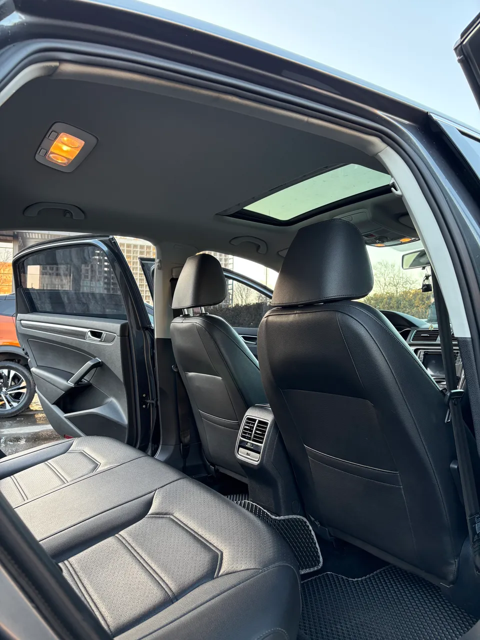 Volkswagen Passat - фото 30