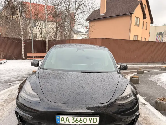 Tesla Model 3 - фото 2