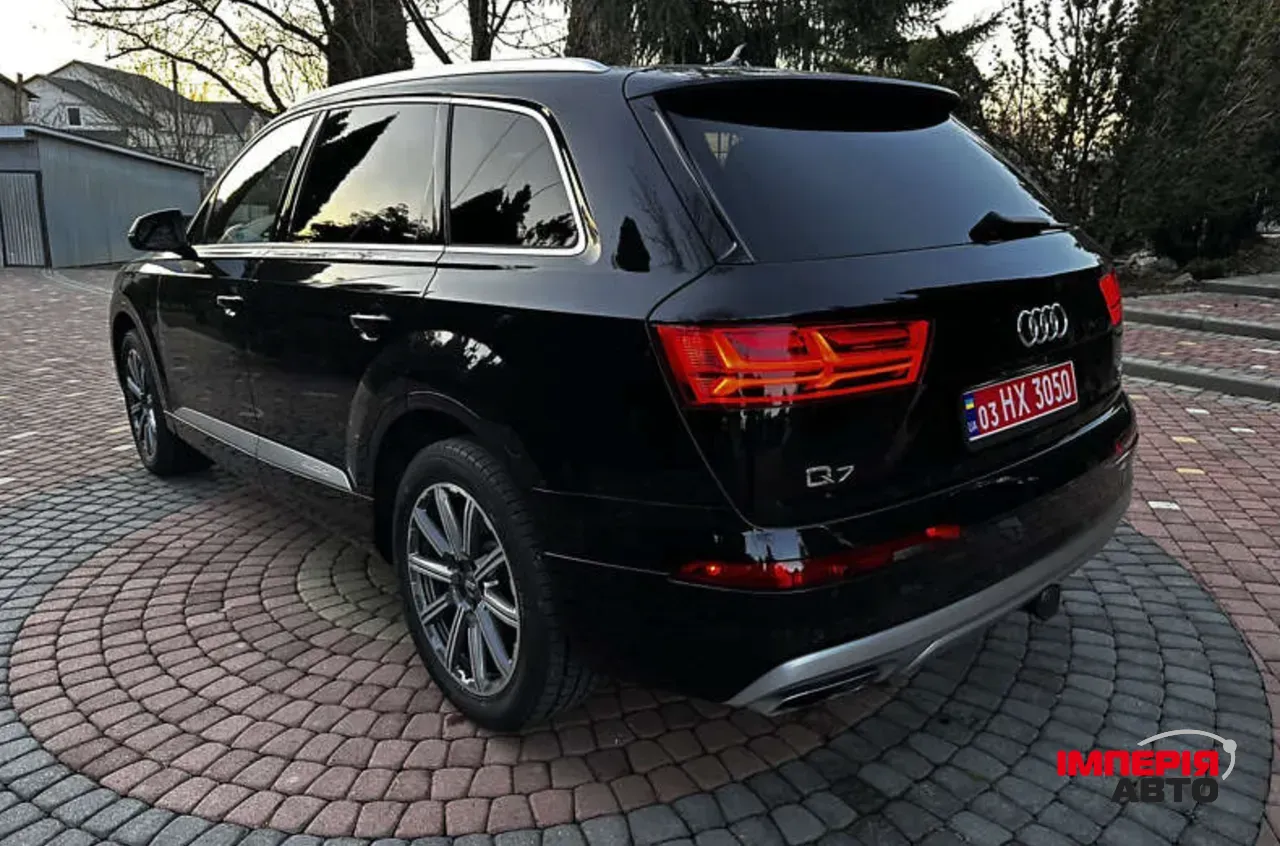 Audi Q7 - фото 4