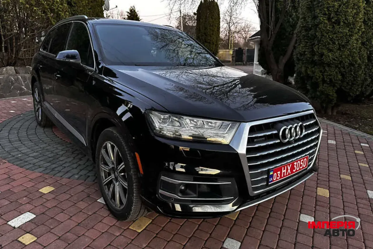 Audi Q7 - фото 1