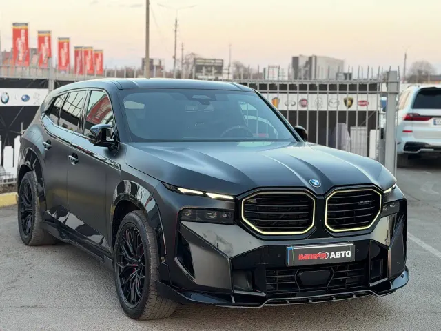 BMW XM - фото 3
