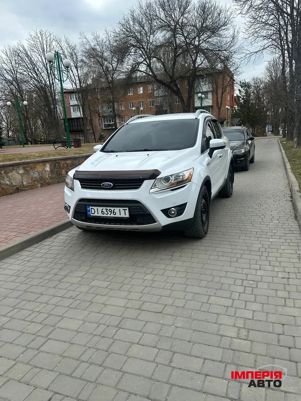 Ford Kuga - фото 1
