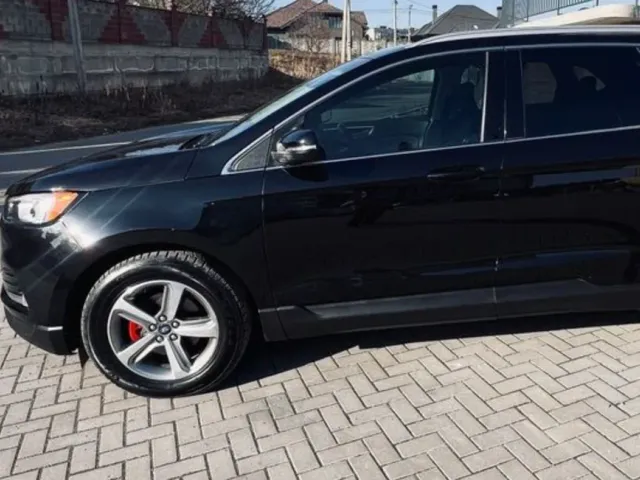Ford Edge - фото 3