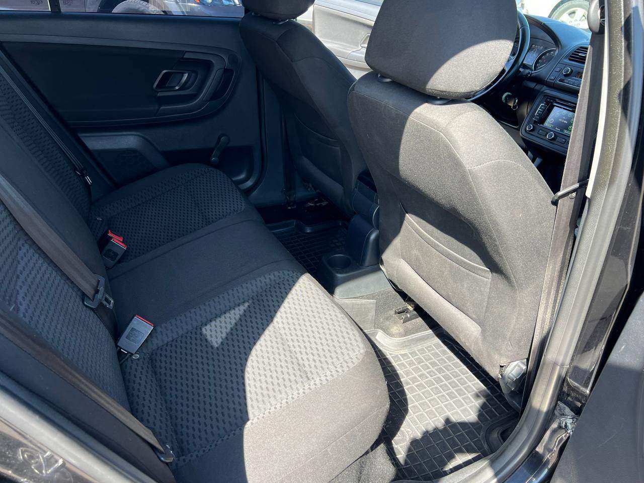 Skoda Fabia - фото 19