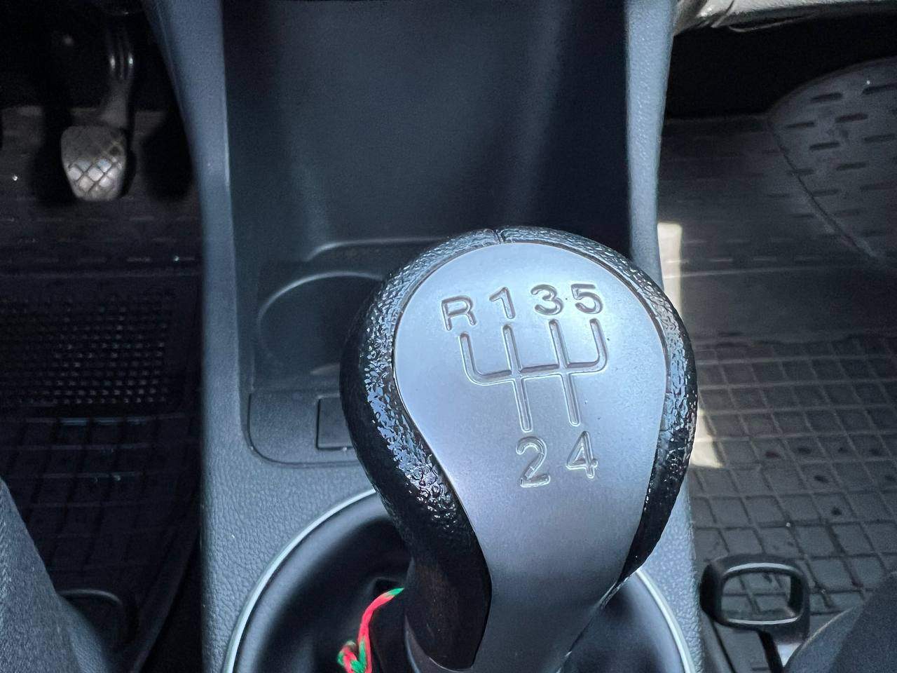 Skoda Fabia - фото 21